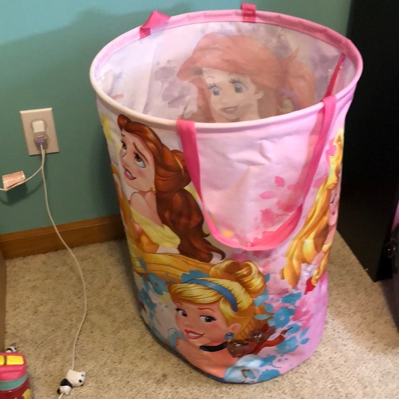 Disney collapsible large sturdy hamper Like New!